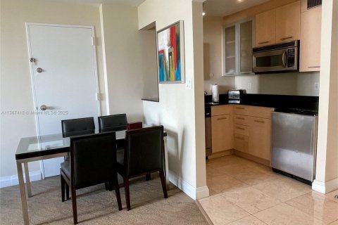 Hotel en venta en Fort Lauderdale, Florida, 1 dormitorio, 50.91 m2 № 1698335 - foto 4
