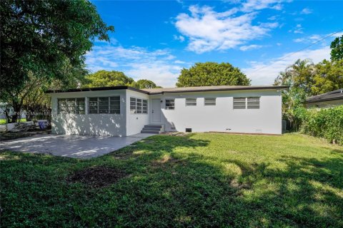 Casa en venta en North Miami Beach, Florida, 3 dormitorios, 124.02 m2 № 1949629 - foto 3