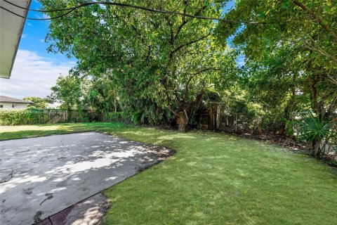 Casa en venta en North Miami Beach, Florida, 3 dormitorios, 124.02 m2 № 1949629 - foto 9