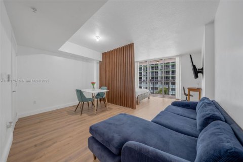 Copropriété à vendre à Miami, Floride: 47.19 m2 № 1955266 - photo 6