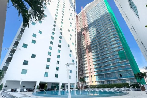 Condo in Miami, Florida, 2 bedrooms № 2369777
