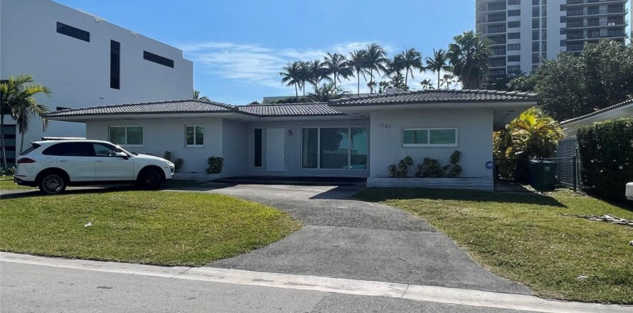 Casa en Miami Beach, Florida 3 dormitorios, 184.97 m2 № 1074866