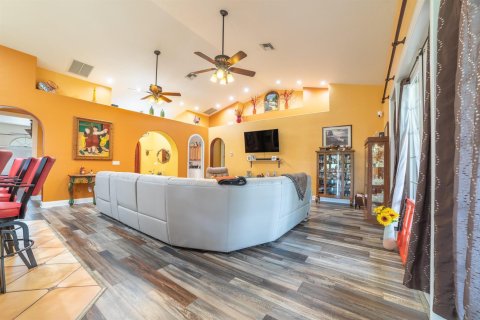 Casa en venta en Okeechobee, Florida, 3 dormitorios, 332.4 m2 № 2248509 - foto 9