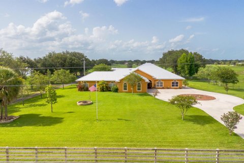 Casa en venta en Okeechobee, Florida, 3 dormitorios, 332.4 m2 № 2248509 - foto 3