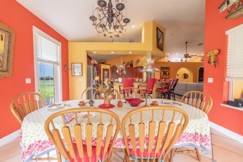 Casa en venta en Okeechobee, Florida, 3 dormitorios, 332.4 m2 № 2248509 - foto 22