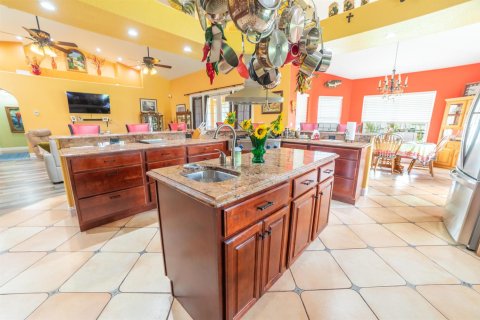 Casa en venta en Okeechobee, Florida, 3 dormitorios, 332.4 m2 № 2248509 - foto 14
