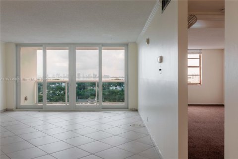 Снять в аренду кондоминиум в Майами-Бич, Флорида 2 спальни, 123.19м2, № 1924169 - фото 24