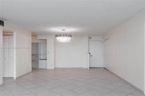 Снять в аренду кондоминиум в Майами-Бич, Флорида 2 спальни, 123.19м2, № 1924169 - фото 16