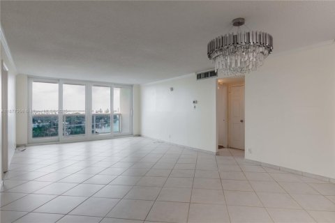 Снять в аренду кондоминиум в Майами-Бич, Флорида 2 спальни, 123.19м2, № 1924169 - фото 9