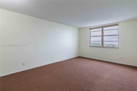 Снять в аренду кондоминиум в Майами-Бич, Флорида 2 спальни, 123.19м2, № 1924169 - фото 20