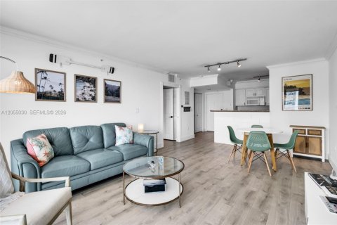Condo in Miami, Florida, 1 bedroom  № 2264903 - photo 5
