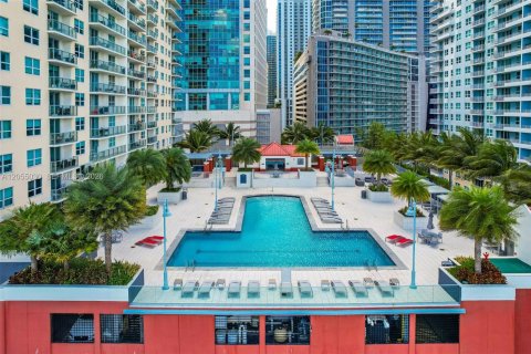 Condo in Miami, Florida, 1 bedroom  № 2264903 - photo 19