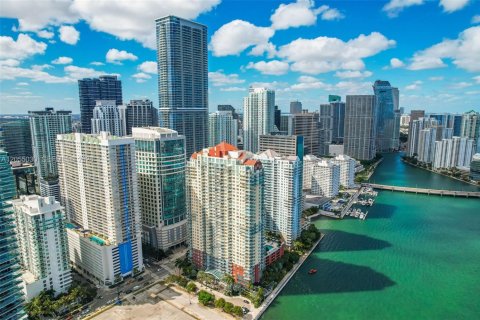 Condo in Miami, Florida, 1 bedroom  № 2264903 - photo 17