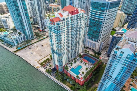 Condo in Miami, Florida, 1 bedroom  № 2264903 - photo 18
