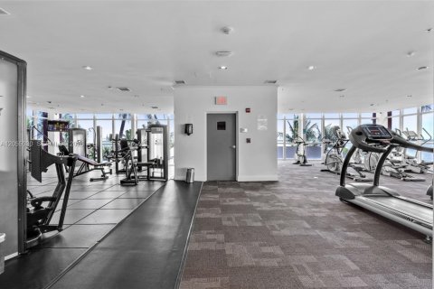 Condo in Miami, Florida, 1 bedroom  № 2264903 - photo 25