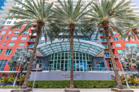 Condo in Miami, Florida, 1 bedroom  № 2264903 - photo 22