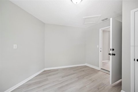 Casa en venta en Frostproof, Florida, 5 dormitorios, 217.95 m2 № 1919191 - foto 30
