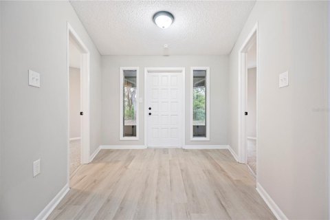 Casa en venta en Frostproof, Florida, 5 dormitorios, 217.95 m2 № 1919191 - foto 3