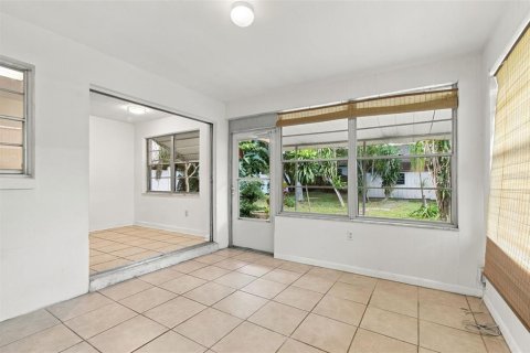 Casa en venta en Clearwater, Florida, 2 dormitorios, 89.19 m2 № 2419978 - foto 18