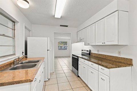 Casa en venta en Clearwater, Florida, 2 dormitorios, 89.19 m2 № 2419978 - foto 10