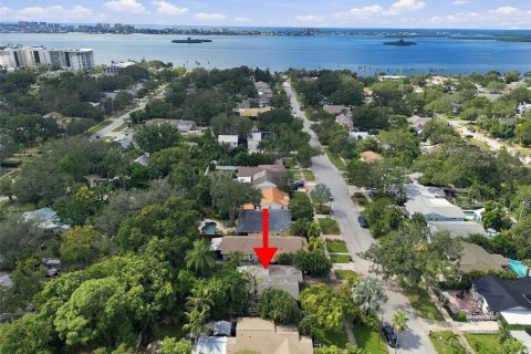 Casa en venta en Clearwater, Florida, 2 dormitorios, 89.19 m2 № 2419978 - foto 2