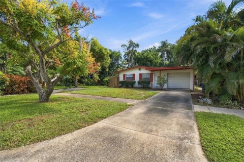 Casa en Clearwater, Florida 2 dormitorios, 89.19 m2 № 2419978