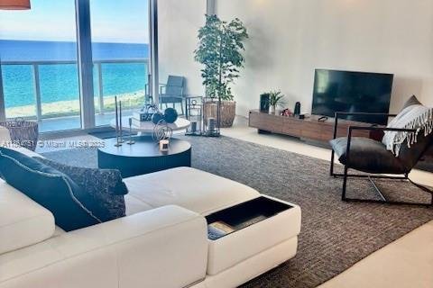 Condo in Sunny Isles Beach, Florida, 2 bedrooms  № 1892785 - photo 3
