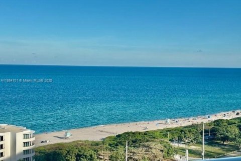 Condo in Sunny Isles Beach, Florida, 2 bedrooms  № 1892785 - photo 5