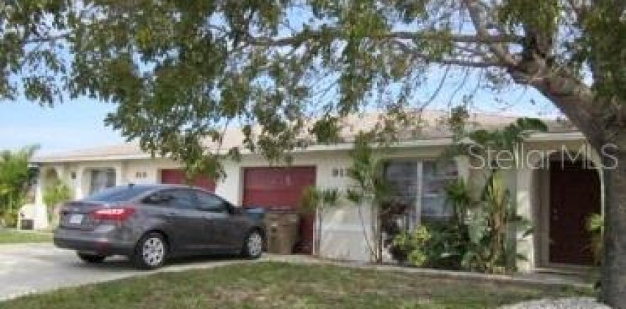 Dúplex en Cape Coral, Florida 6 dormitorios, 215.9 m2 № 2206258