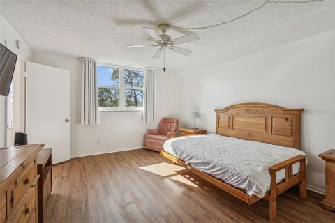 Condominio en venta en Saint Petersburg, Florida, 2 dormitorios, 96.15 m2 № 2102832 - foto 20