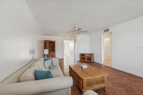 Condominio en venta en Saint Petersburg, Florida, 2 dormitorios, 96.15 m2 № 2102832 - foto 8