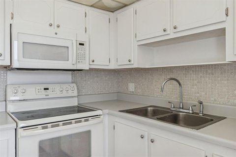 Condominio en venta en Saint Petersburg, Florida, 2 dormitorios, 96.15 m2 № 2102832 - foto 16