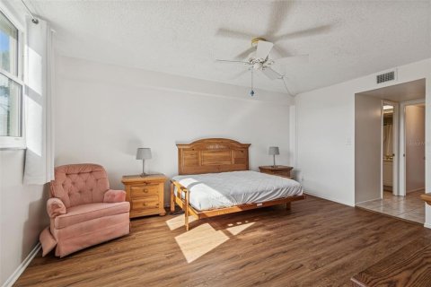 Condominio en venta en Saint Petersburg, Florida, 2 dormitorios, 96.15 m2 № 2102832 - foto 19