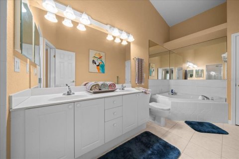 Townhouse in Oldsmar, Florida 3 bedrooms, 170.38 sq.m. № 2226010 - photo 29