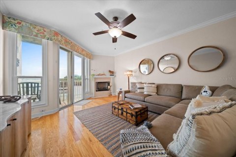 Townhouse in Oldsmar, Florida 3 bedrooms, 170.38 sq.m. № 2226010 - photo 20