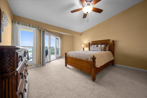 Townhouse in Oldsmar, Florida 3 bedrooms, 170.38 sq.m. № 2226010 - photo 23