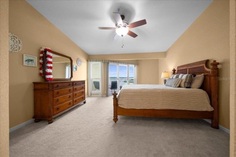 Townhouse in Oldsmar, Florida 3 bedrooms, 170.38 sq.m. № 2226010 - photo 21