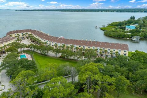 Townhouse in Oldsmar, Florida 3 bedrooms, 170.38 sq.m. № 2226010 - photo 2