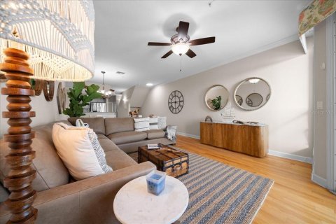 Townhouse in Oldsmar, Florida 3 bedrooms, 170.38 sq.m. № 2226010 - photo 19