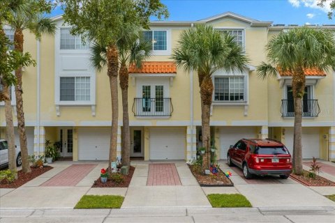 Townhouse in Oldsmar, Florida 3 bedrooms, 170.38 sq.m. № 2226010
