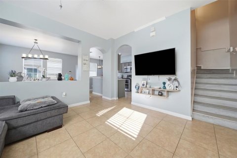 Townhouse in Saint Cloud, Florida 3 bedrooms, 170.94 sq.m. № 2419859 - photo 8