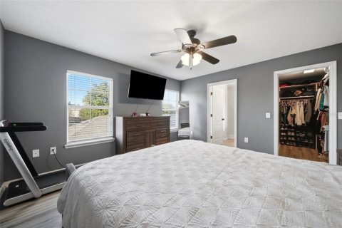 Townhouse in Saint Cloud, Florida 3 bedrooms, 170.94 sq.m. № 2419859 - photo 17
