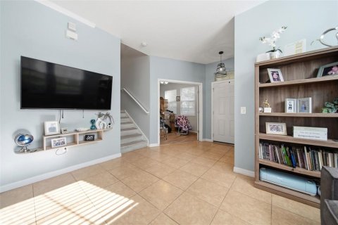 Townhouse in Saint Cloud, Florida 3 bedrooms, 170.94 sq.m. № 2419859 - photo 7