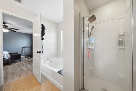 Townhouse in Saint Cloud, Florida 3 bedrooms, 170.94 sq.m. № 2419859 - photo 19