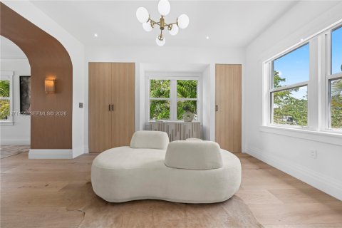 House in Miami, Florida 4 bedrooms, 304.72 sq.m. № 2069722 - photo 28