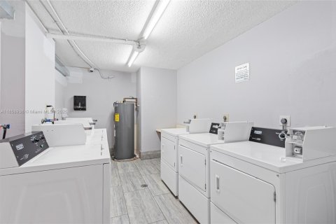Condo in Boca Raton, Florida, 1 bedroom  № 1886526 - photo 14