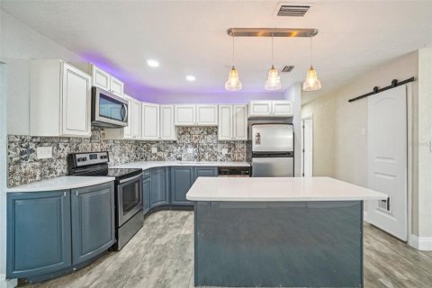Casa en venta en Apollo Beach, Florida, 3 dormitorios, 115.11 m2 № 2211643 - foto 8