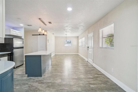 Casa en venta en Apollo Beach, Florida, 3 dormitorios, 115.11 m2 № 2211643 - foto 12