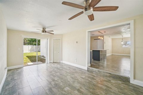 Casa en venta en Apollo Beach, Florida, 3 dormitorios, 115.11 m2 № 2211643 - foto 15