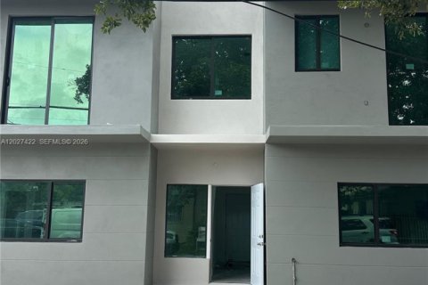 Immobilier commercial à vendre à Miami, Floride: 703.27 m2 № 2257663 - photo 6